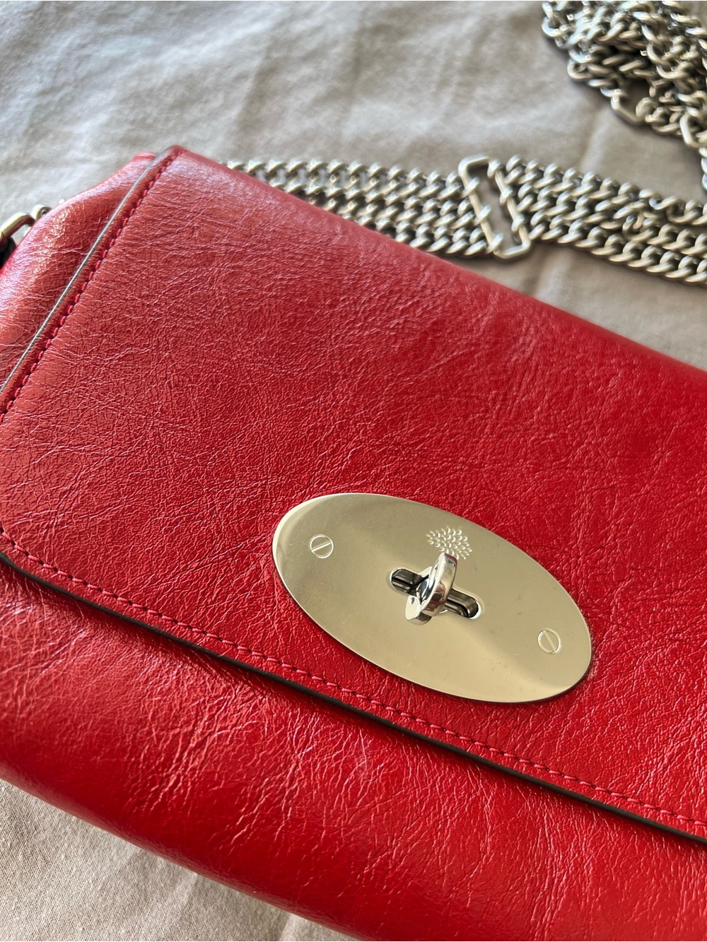 Mulberry Triple Chain Lily in Lancaster Red - Picture 4 of 14